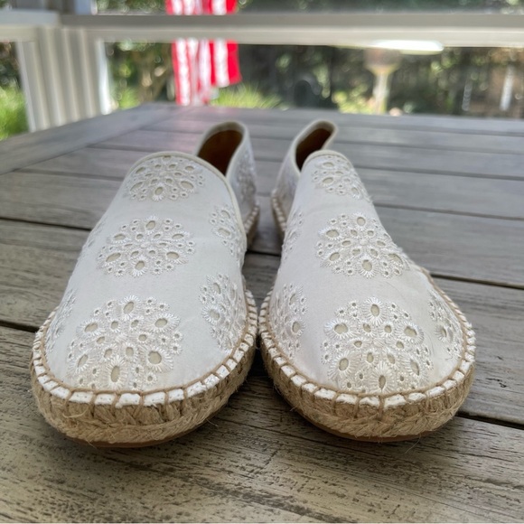 Talbots Izzy White Eyelet Espadrille Slip-On Shoes Womens Size 9 - Picture 5 of 9